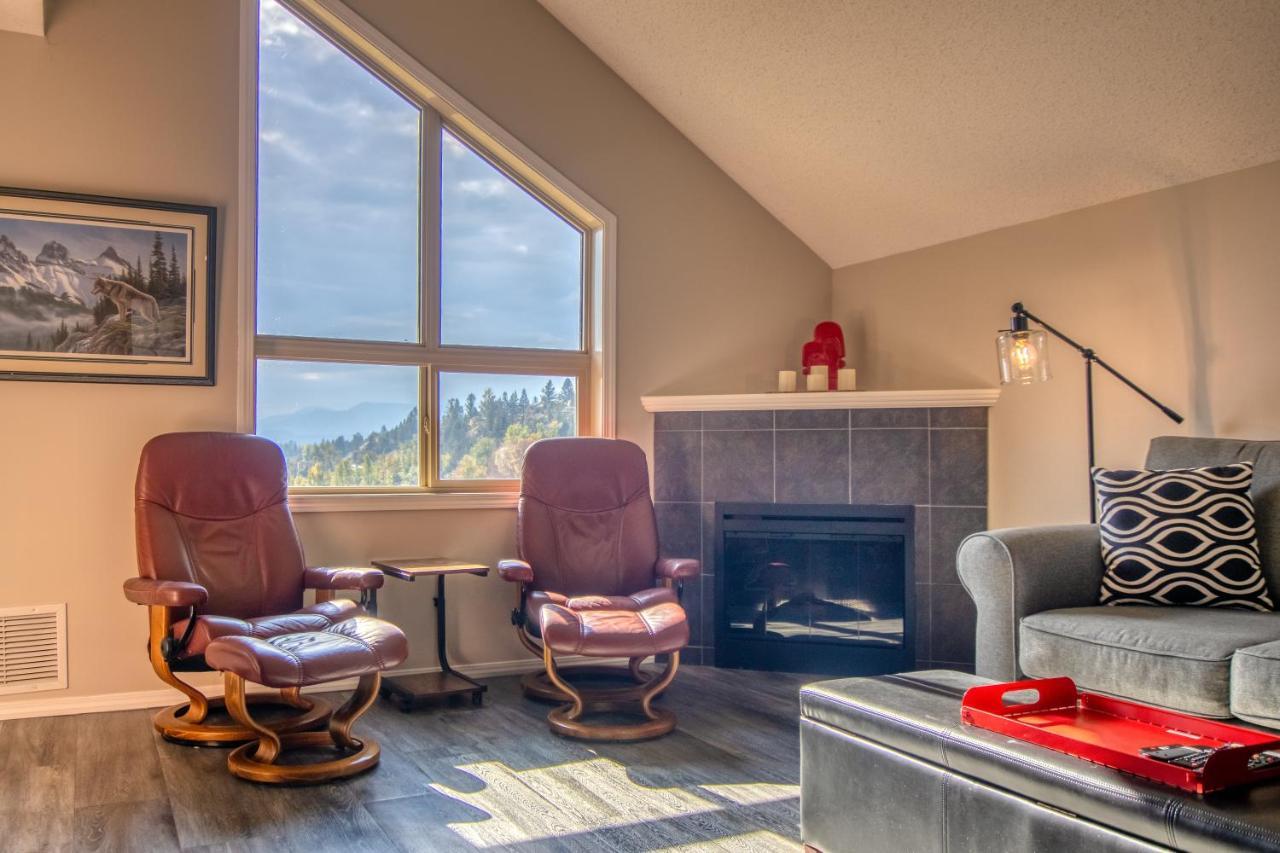 Mountain Getaway Condo - 5 Min Walk To The Beach! Invermere Exterior photo